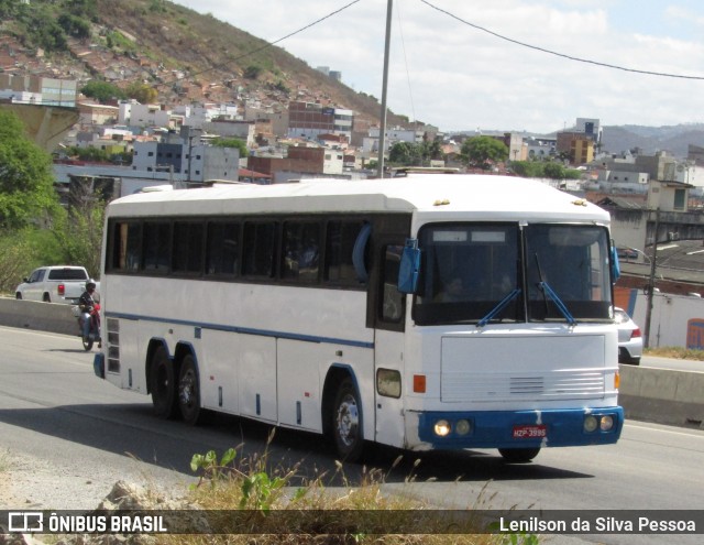 Ônibus Particulares 3995 na cidade de Caruaru, Pernambuco, Brasil, por Lenilson da Silva Pessoa. Número da foto: #12875829.