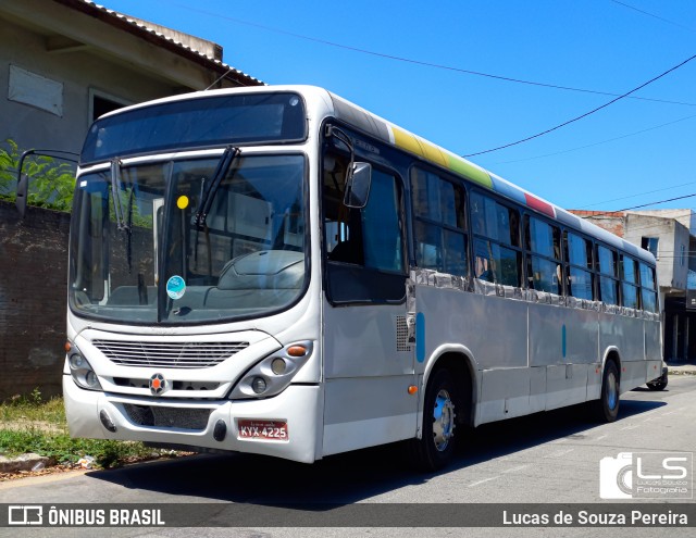 AP Paes Transportes ESCOLAR - KYX4225 na cidade de Campos dos Goytacazes, Rio de Janeiro, Brasil, por Lucas de Souza Pereira. Número da foto: #12874738.