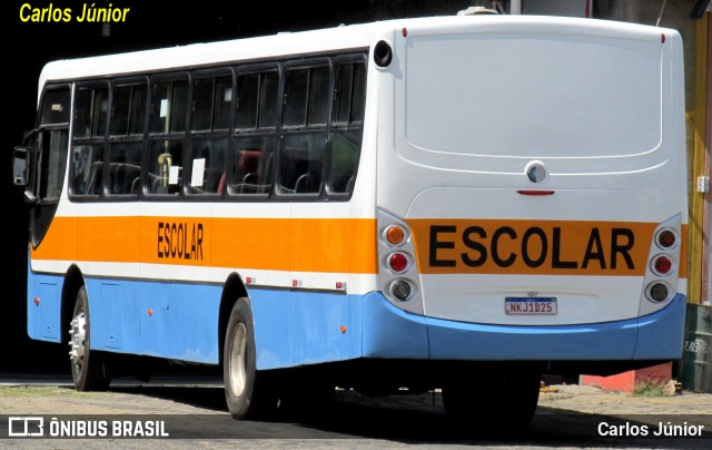 Escolares 1325 na cidade de Goiânia, Goiás, Brasil, por Carlos Júnior. Número da foto: #12876556.