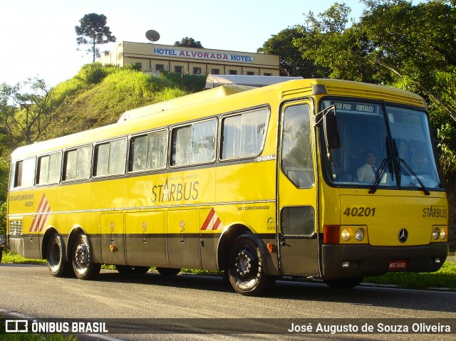 Viação Itapemirim 40201 na cidade de Barra do Piraí, Rio de Janeiro, Brasil, por José Augusto de Souza Oliveira. Número da foto: #12877921.