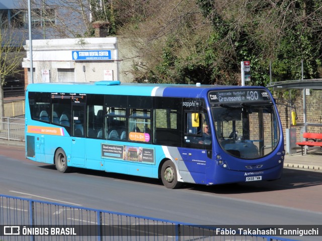 Arriva 4325 na cidade de Dartford, Kent, Inglaterra, por Fábio Takahashi Tanniguchi. Número da foto: #12877590.