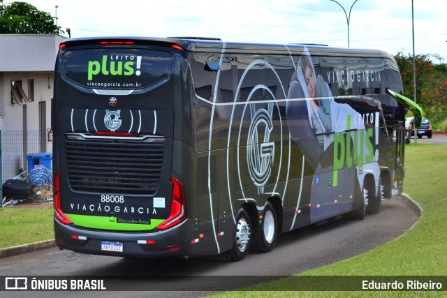 Viação Garcia 88008 na cidade de Foz do Iguaçu, Paraná, Brasil, por Eduardo Ribeiro. Número da foto: #12878718.