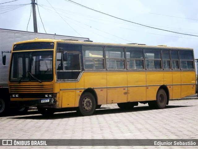Ônibus Particulares 8434 na cidade de Carpina, Pernambuco, Brasil, por Edjunior Sebastião. Número da foto: #12878663.