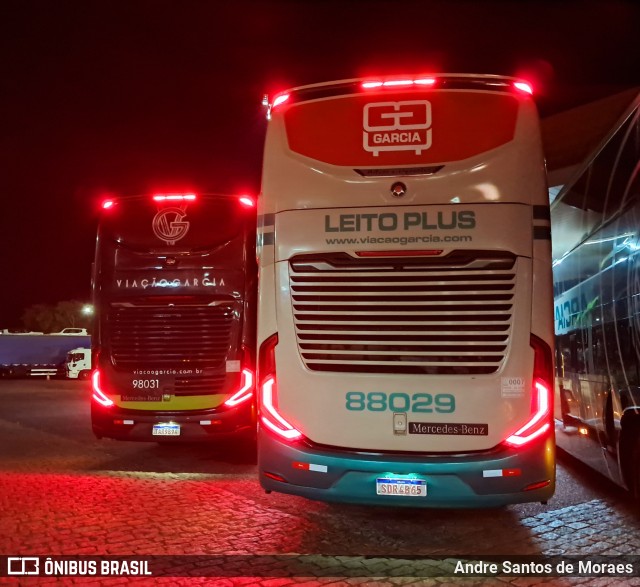 Viação Garcia 88029 na cidade de Santa Cruz do Rio Pardo, São Paulo, Brasil, por Andre Santos de Moraes. Número da foto: #12878973.