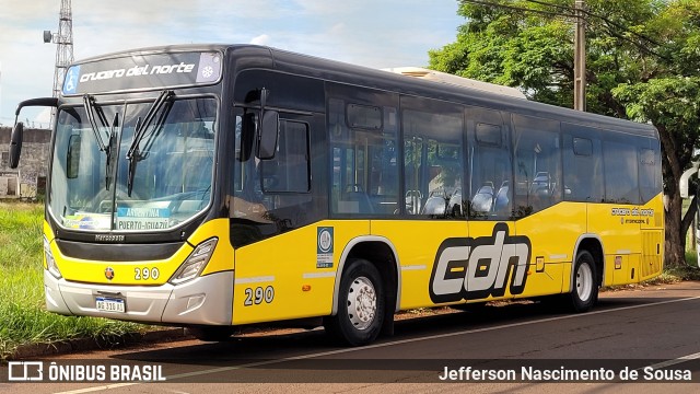 Crucero del Norte 290 na cidade de Foz do Iguaçu, Paraná, Brasil, por Jefferson Nascimento. Número da foto: #12879352.