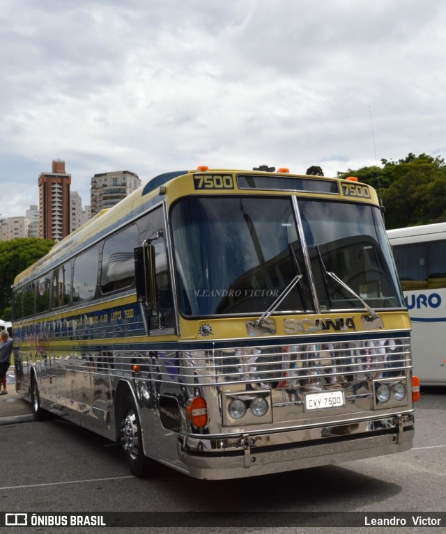 Ônibus Particulares 7500 na cidade de São Paulo, São Paulo, Brasil, por Leandro  Victor. Número da foto: #12879192.
