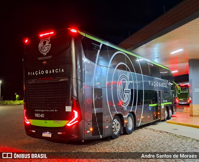 Viação Garcia 98040 na cidade de Santa Cruz do Rio Pardo, São Paulo, Brasil, por Andre Santos de Moraes. Número da foto: #12879834.