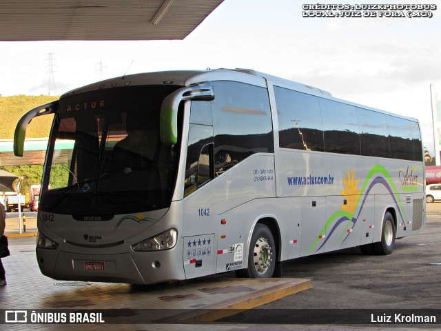 Actur Viagens 1042 na cidade de Juiz de Fora, Minas Gerais, Brasil, por Luiz Krolman. Número da foto: #12881123.