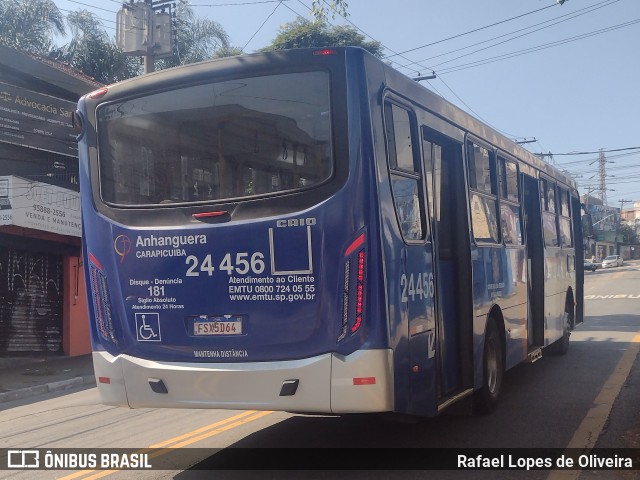 Empresa de Transportes e Turismo Carapicuiba 24.456 na cidade de Carapicuíba, São Paulo, Brasil, por Rafael Lopes de Oliveira. Número da foto: #12881586.
