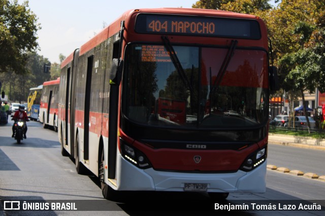 Redbus Urbano PFTW39 na cidade de Santiago, Santiago, Metropolitana de Santiago, Chile, por Benjamín Tomás Lazo Acuña. Número da foto: #12885632.