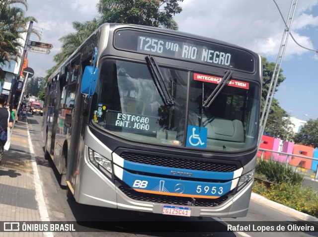 BB Transportes e Turismo 5953 na cidade de Barueri, São Paulo, Brasil, por Rafael Lopes de Oliveira. Número da foto: #12885223.
