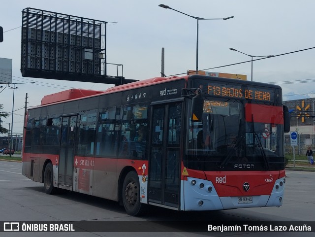 STU Santiago Transporte Urbano SRRX41 na cidade de Puente Alto, Cordillera, Metropolitana de Santiago, Chile, por Benjamín Tomás Lazo Acuña. Número da foto: #12885676.