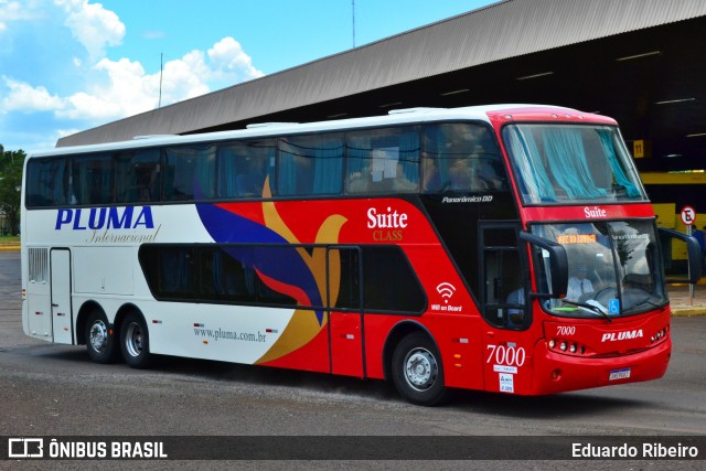 Pluma Conforto e Turismo 7000 na cidade de Foz do Iguaçu, Paraná, Brasil, por Eduardo Ribeiro. Número da foto: #12885247.