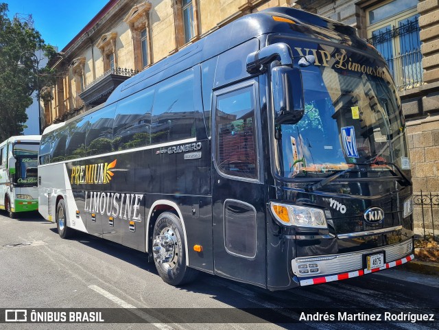 Transportes Yiyo 00 na cidade de Catedral, San José, San José, Costa Rica, por Andrés Martínez Rodríguez. Número da foto: #12886036.