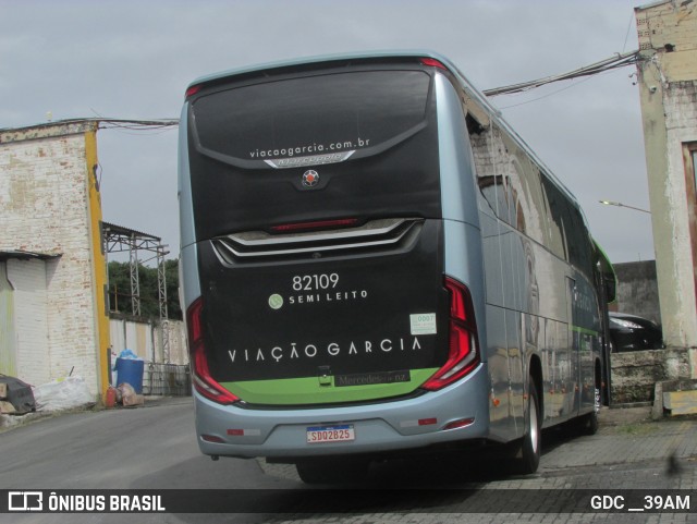 Viação Garcia 82109 na cidade de Curitiba, Paraná, Brasil, por GDC __39AM. Número da foto: #12888137.