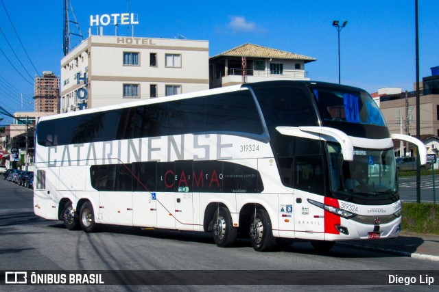 Auto Viação Catarinense 319324 na cidade de Balneário Camboriú, Santa Catarina, Brasil, por Diego Lip. Número da foto: #12887200.