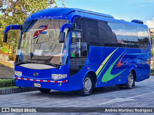 Autobuses sin identificación - Costa Rica 00 na cidade de Catedral, San José, San José, Costa Rica, por Andrés Martínez Rodríguez. Número da foto: #12890689.