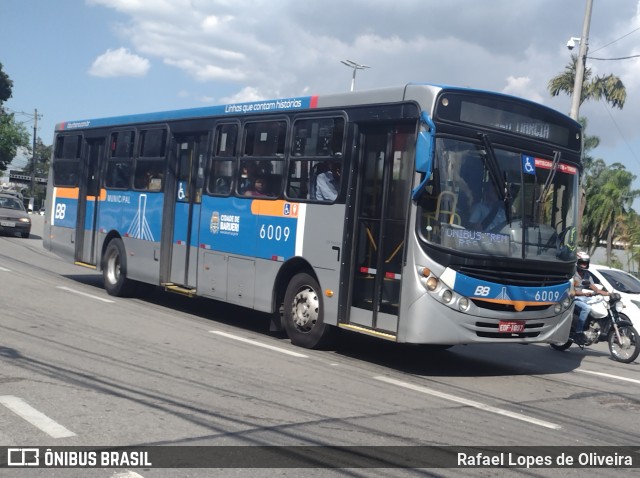 BB Transportes e Turismo 6009 na cidade de Barueri, São Paulo, Brasil, por Rafael Lopes de Oliveira. Número da foto: #12889007.