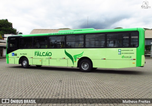 Viação Falcão RJ 179.013 na cidade de Barra Mansa, Rio de Janeiro, Brasil, por Matheus Freitas. Número da foto: #12890111.