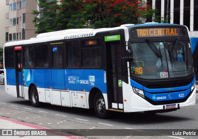 Viação Nossa Senhora das Graças A71514 na cidade de Rio de Janeiro, Rio de Janeiro, Brasil, por Luiz Petriz. Número da foto: #12888972.