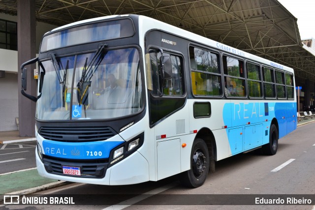 Viação Real - Varginha 7100 na cidade de Varginha, Minas Gerais, Brasil, por Eduardo Ribeiro. Número da foto: #12888989.