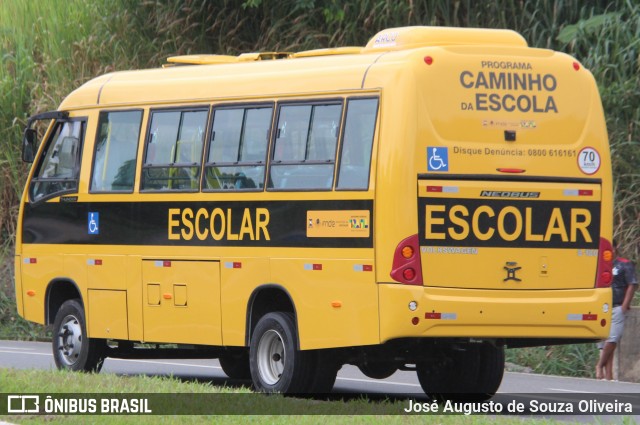Escolares THUNDERWAY na cidade de Barra do Piraí, Rio de Janeiro, Brasil, por José Augusto de Souza Oliveira. Número da foto: #12893236.