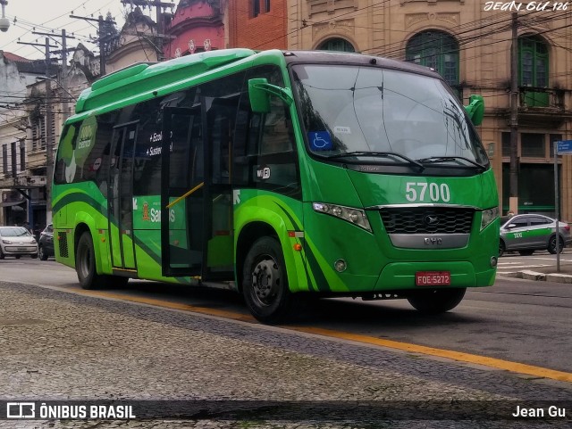 Viação Piracicabana Santos 5700 na cidade de Santos, São Paulo, Brasil, por Jean Gu. Número da foto: #12892498.