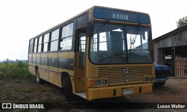 Escolares JTY1029 na cidade de Santarém, Pará, Brasil, por Lucas Welter. Número da foto: #12892334.