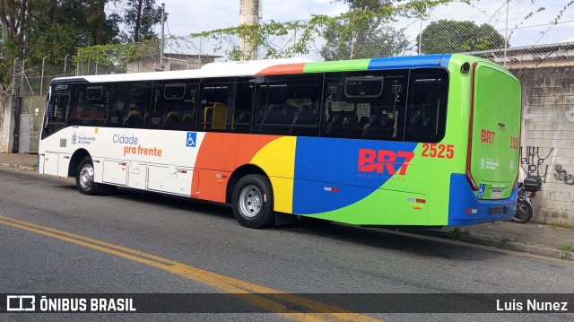 BR7 Mobilidade 2525 na cidade de São Bernardo do Campo, São Paulo, Brasil, por Luis Nunez. Número da foto: #12891876.