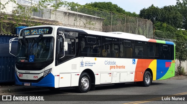 BR7 Mobilidade 2525 na cidade de São Bernardo do Campo, São Paulo, Brasil, por Luis Nunez. Número da foto: #12891853.