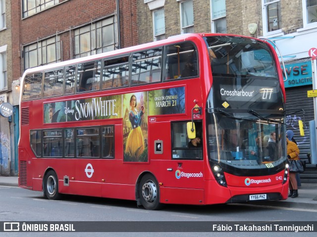 Stagecoach 12412 na cidade de London, Greater London, Inglaterra, por Fábio Takahashi Tanniguchi. Número da foto: #12892417.