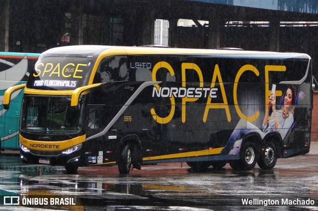 Expresso Nordeste 5976 na cidade de Porto Alegre, Rio Grande do Sul, Brasil, por Wellington Machado. Número da foto: #12896088.