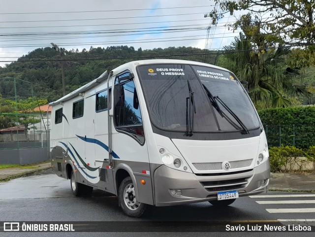 Motorhomes  na cidade de Florianópolis, Santa Catarina, Brasil, por Savio Luiz Neves Lisboa. Número da foto: #12895389.