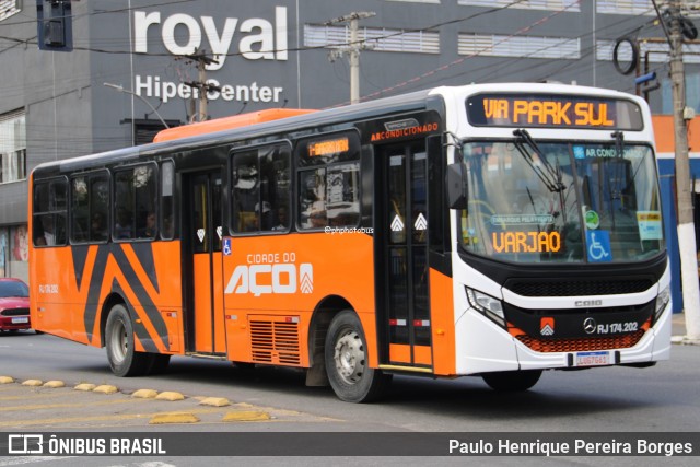 Viação Cidade do Aço RJ 174.202 na cidade de Volta Redonda, Rio de Janeiro, Brasil, por Paulo Henrique Pereira Borges. Número da foto: #12894525.