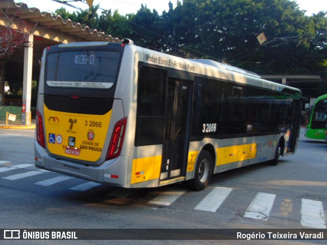 Viação Metrópole Paulista - Zona Leste 3 2066 na cidade de São Paulo, São Paulo, Brasil, por Rogério Teixeira Varadi. Número da foto: #12894881.