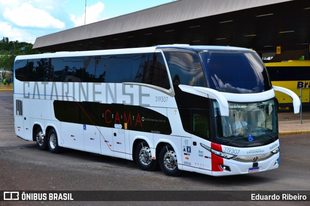 Auto Viação Catarinense 319307 na cidade de Foz do Iguaçu, Paraná, Brasil, por Eduardo Ribeiro. Número da foto: #12894130.