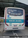 Viação Jacareí 2227 na cidade de Jacareí, São Paulo, Brasil, por Luiz Henrique. Número da foto: #12893893.
