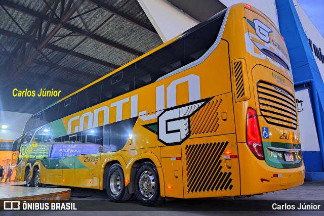 Empresa Gontijo de Transportes 25035 na cidade de Goiânia, Goiás, Brasil, por Carlos Júnior. Número da foto: #12853269.
