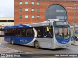Metrobus 6010 na cidade de Redhill, Surrey, Inglaterra, por Fábio Takahashi Tanniguchi. Número da foto: #:id.