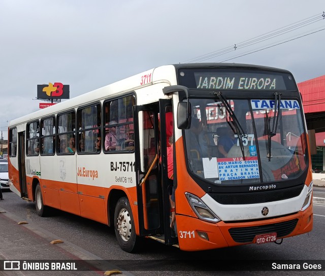 Via Loc BJ-75711 na cidade de Belém, Pará, Brasil, por Samara Goes. Número da foto: #12897494.