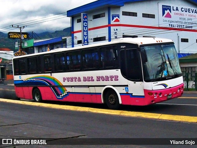 Autotransportes San José a Venecia 00 na cidade de San Sebastián, San José, San José, Costa Rica, por Yliand Sojo. Número da foto: #12897758.