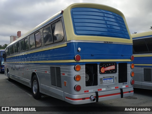 Ônibus Particulares 6923 na cidade de Barueri, São Paulo, Brasil, por André Leandro. Número da foto: #12898259.