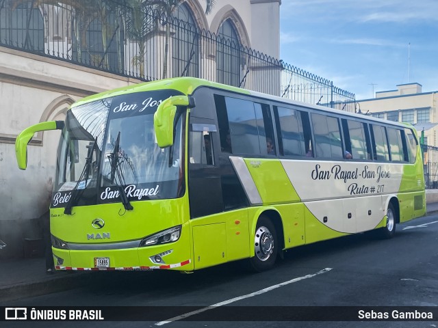 Transportes Zúñiga S.A. 00 na cidade de Merced, San José, San José, Costa Rica, por Sebas Gamboa. Número da foto: #12896444.