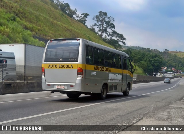 Auto Escola Nelinho KNX8596 na cidade de Rio Bonito, Rio de Janeiro, Brasil, por Christiano Albernaz. Número da foto: #12897351.