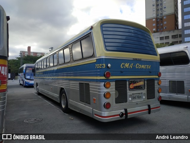 Ônibus Particulares 7023 na cidade de Barueri, São Paulo, Brasil, por André Leandro. Número da foto: #12896448.
