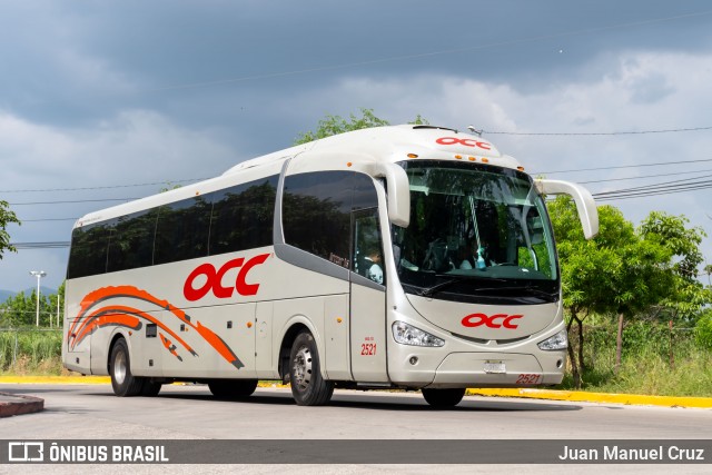 OCC - Ómnibus Cristóbal Colón 2521 na cidade de Tuxtla Gutiérrez, Chiapas, México, por Juan Manuel Cruz. Número da foto: #12896476.
