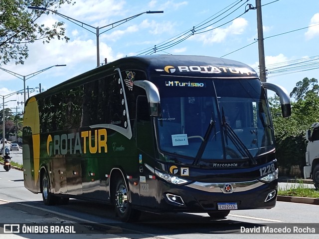 Rotatur 1228 na cidade de Cotia, São Paulo, Brasil, por David Macedo Rocha. Número da foto: #12897203.