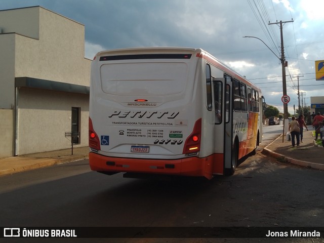 Transportadora Turística Petitto 92720 na cidade de Dumont, São Paulo, Brasil, por Jonas Miranda. Número da foto: #12897393.