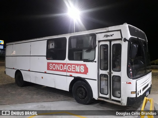 Ônibus Particulares 6675 na cidade de Estiva, Minas Gerais, Brasil, por Douglas Célio Brandao. Número da foto: #12897720.