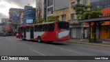 Ônibus Particulares 5234 na cidade de Caruaru, Pernambuco, Brasil, por Leon Oliver. Número da foto: #:id.